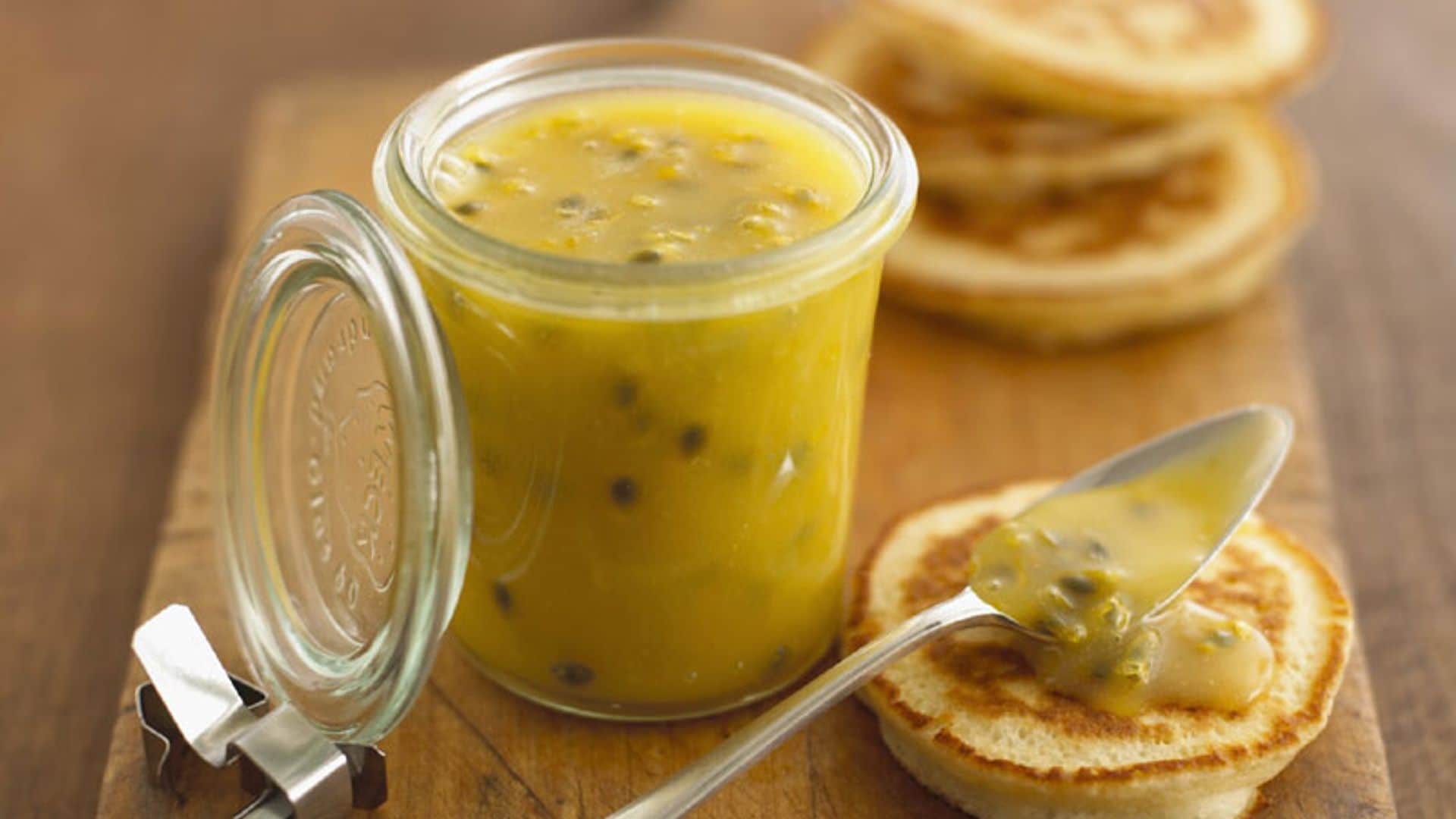 Mini tortitas con 'curd' de fruta de la pasión