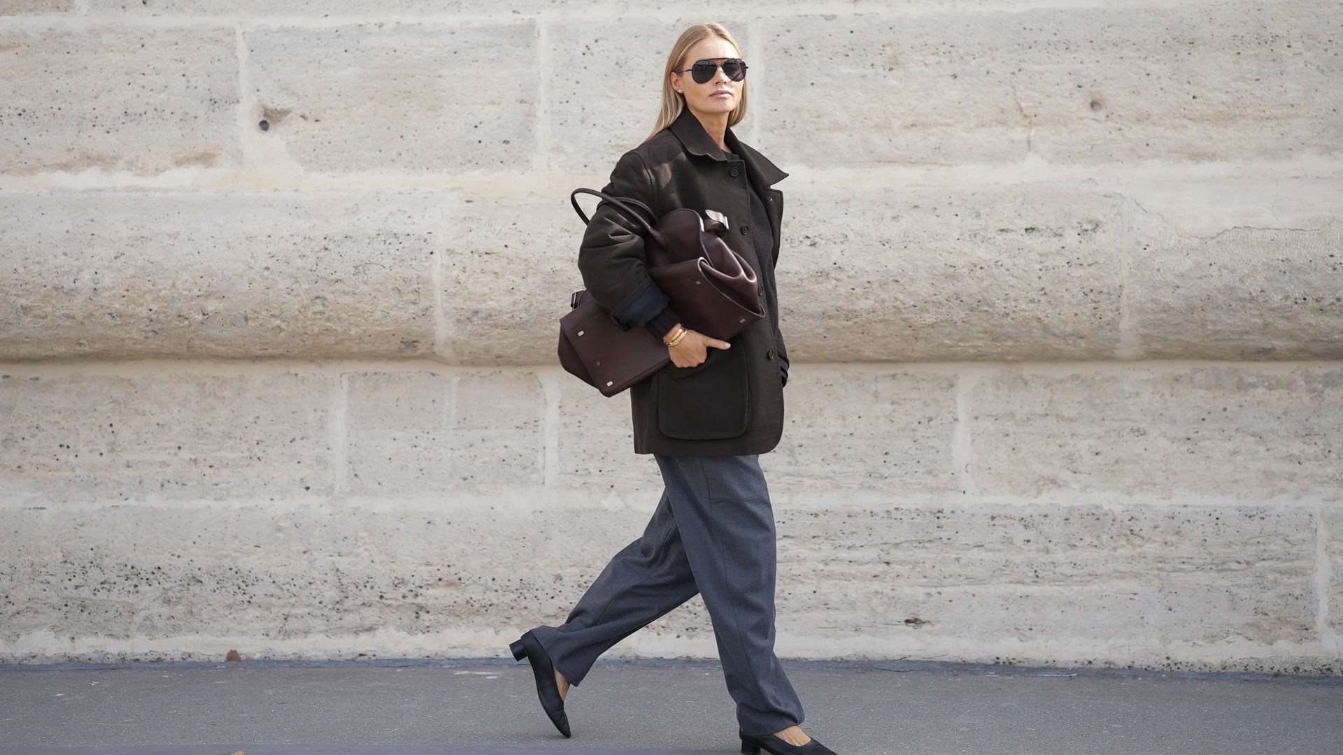 Street style bolso shopper 2025 