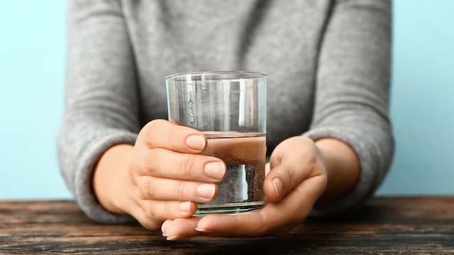 mano vaso