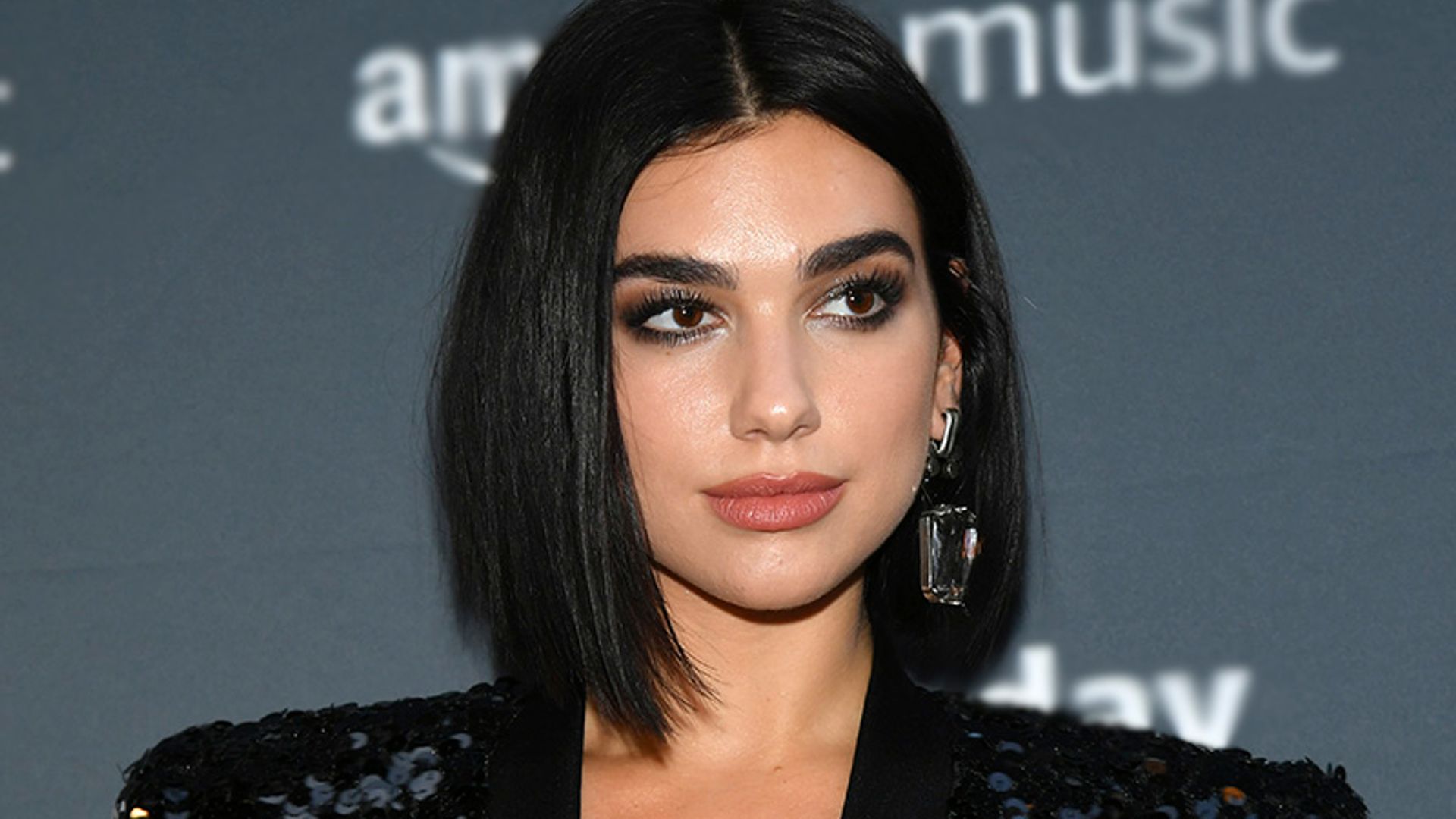 Dua Lipa sorprende con el cambio de look que triunfa esta temporada