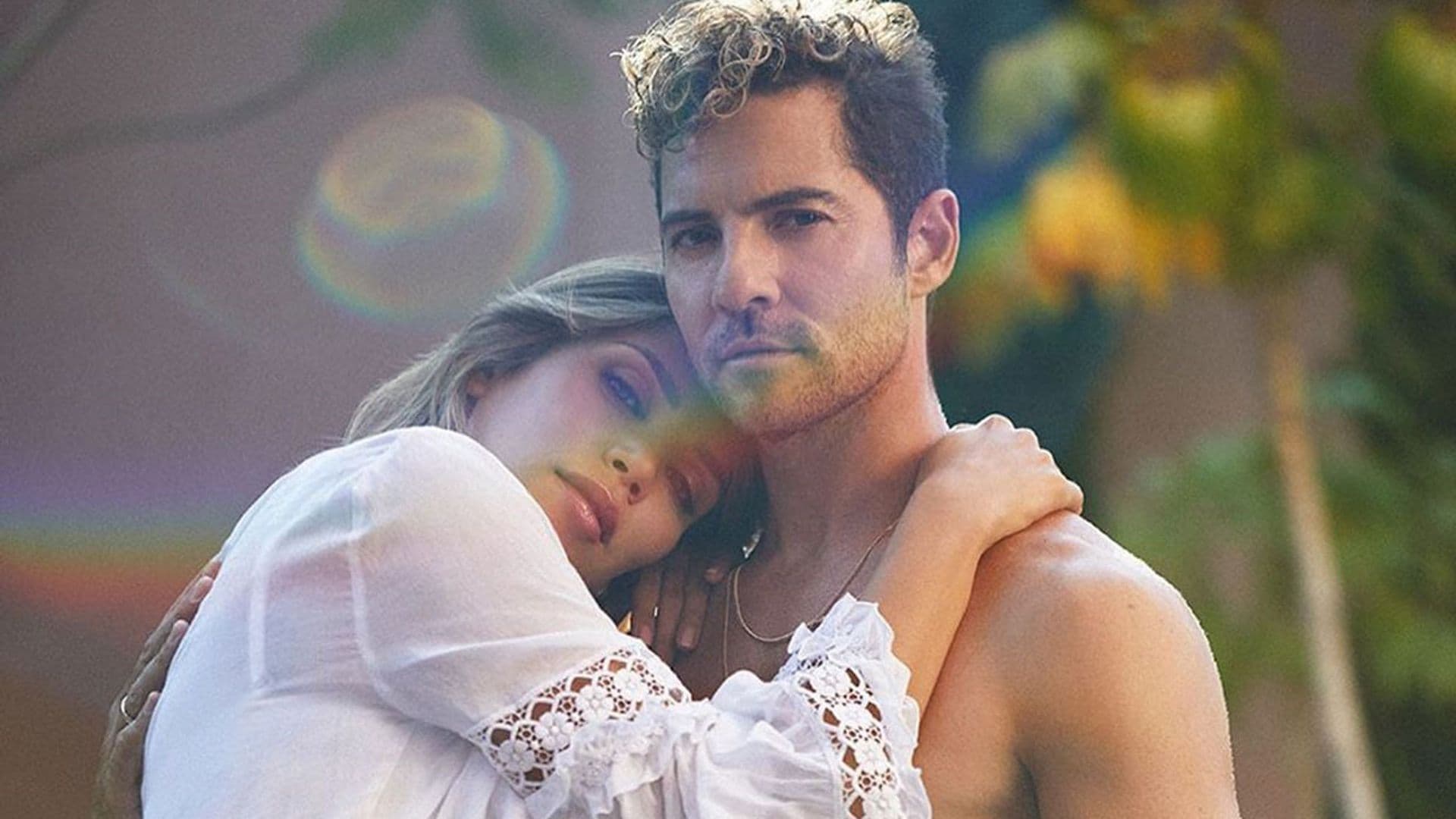 ¡Comienza la cuenta atrás! David Bisbal y Rosanna Zanetti dejan boquiabiertos a sus fans con este posado