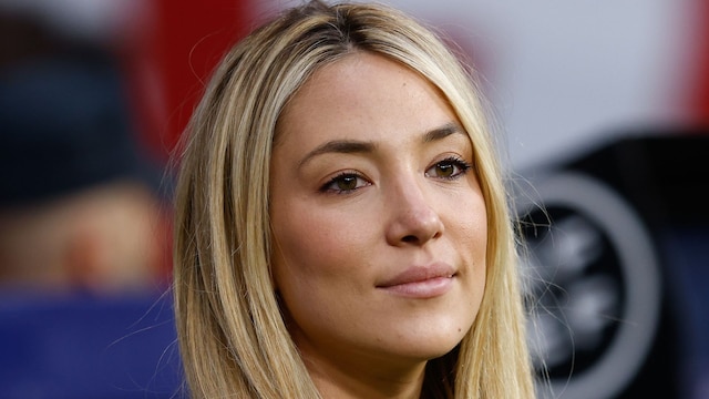 Alice Campello apoyando a su pareja en un partido