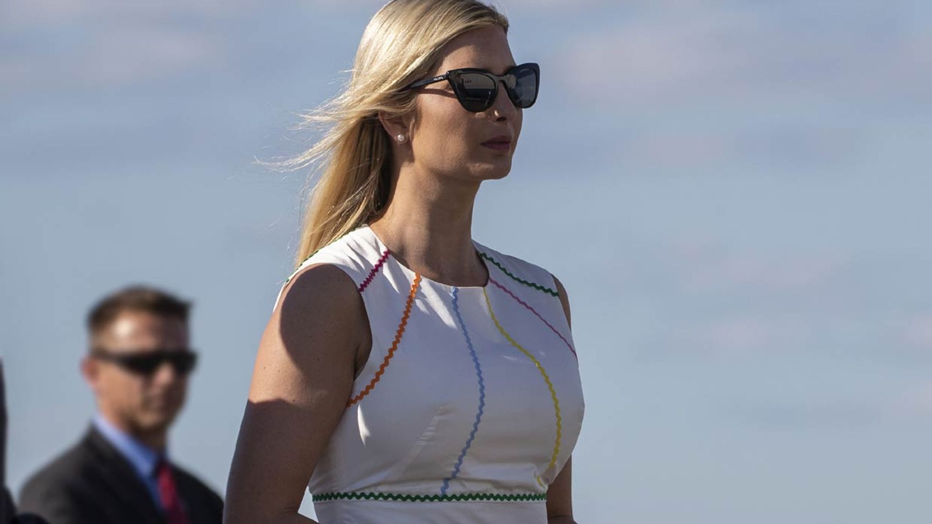Ivanka y Melania Trump, dos formas de llevar el vestido 'arcoíris'