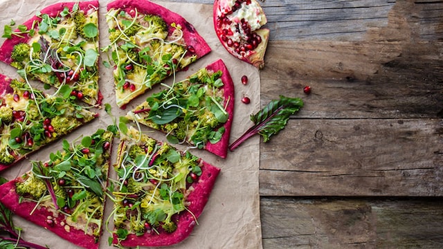 pizza con base de remolacha
