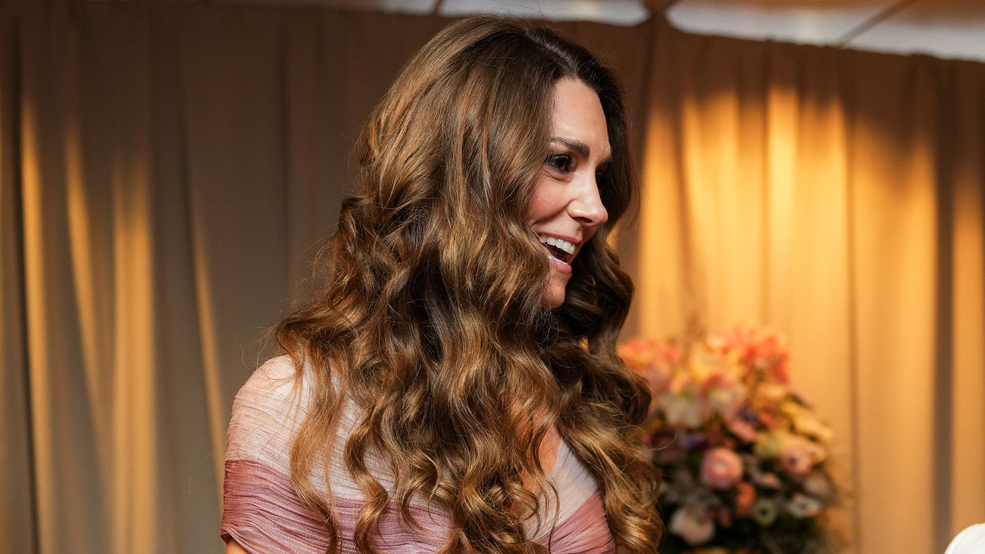 María Roberts, peluquera: "Las ondas casadas de la princesa de Gales demuestran que el pelo largo se puede llevar a cualquier edad"