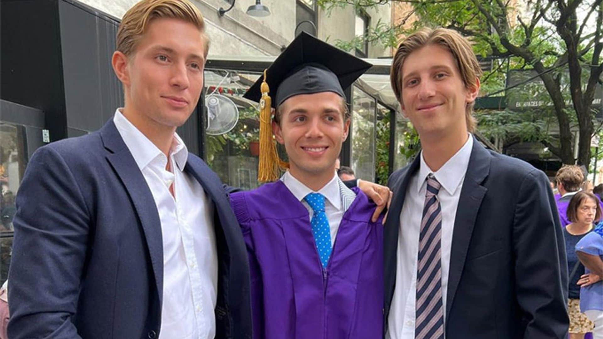 Achileas de Grecia, el príncipe actor, se gradúa en Nueva York acompañado por su familia y su novia
