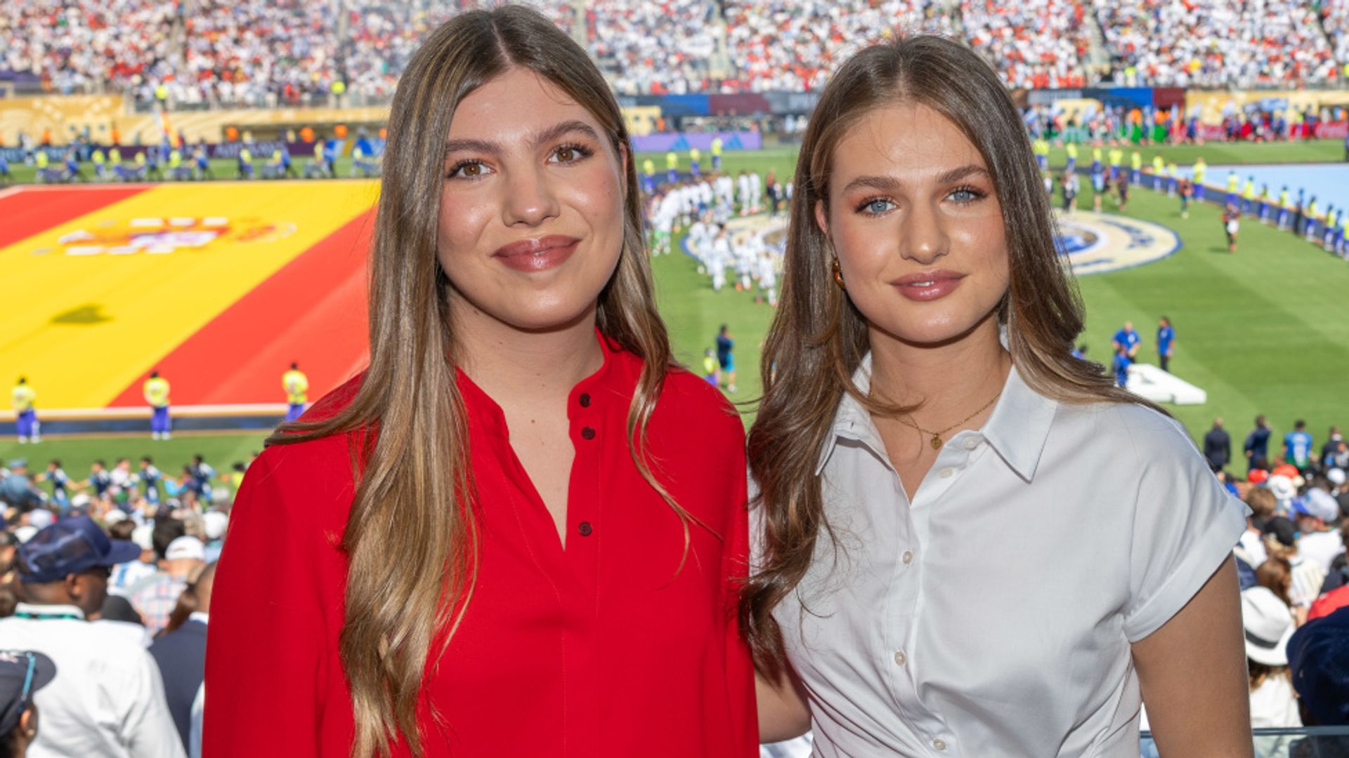 Leonor y Sofía comparten truco de maquillaje en la final del Mundial: la máscara en las pestañas de abajo que agranda los ojos