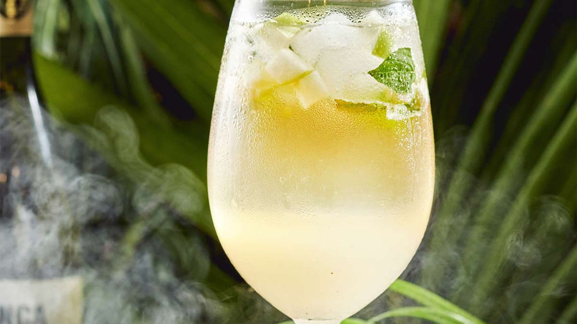 Cóctel de vodka y manzana
