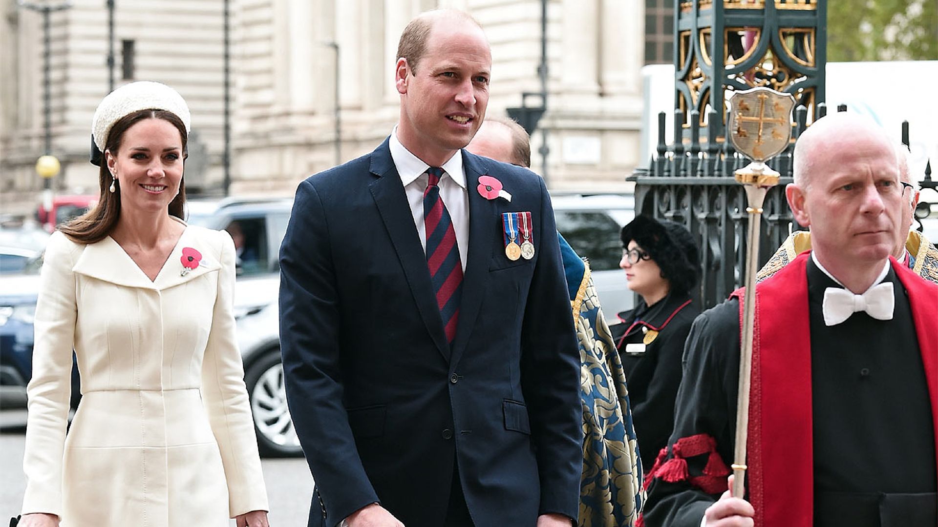 La duquesa de Cambridge acompaña a última hora al príncipe Guillermo en el tradicional Día de Anzac