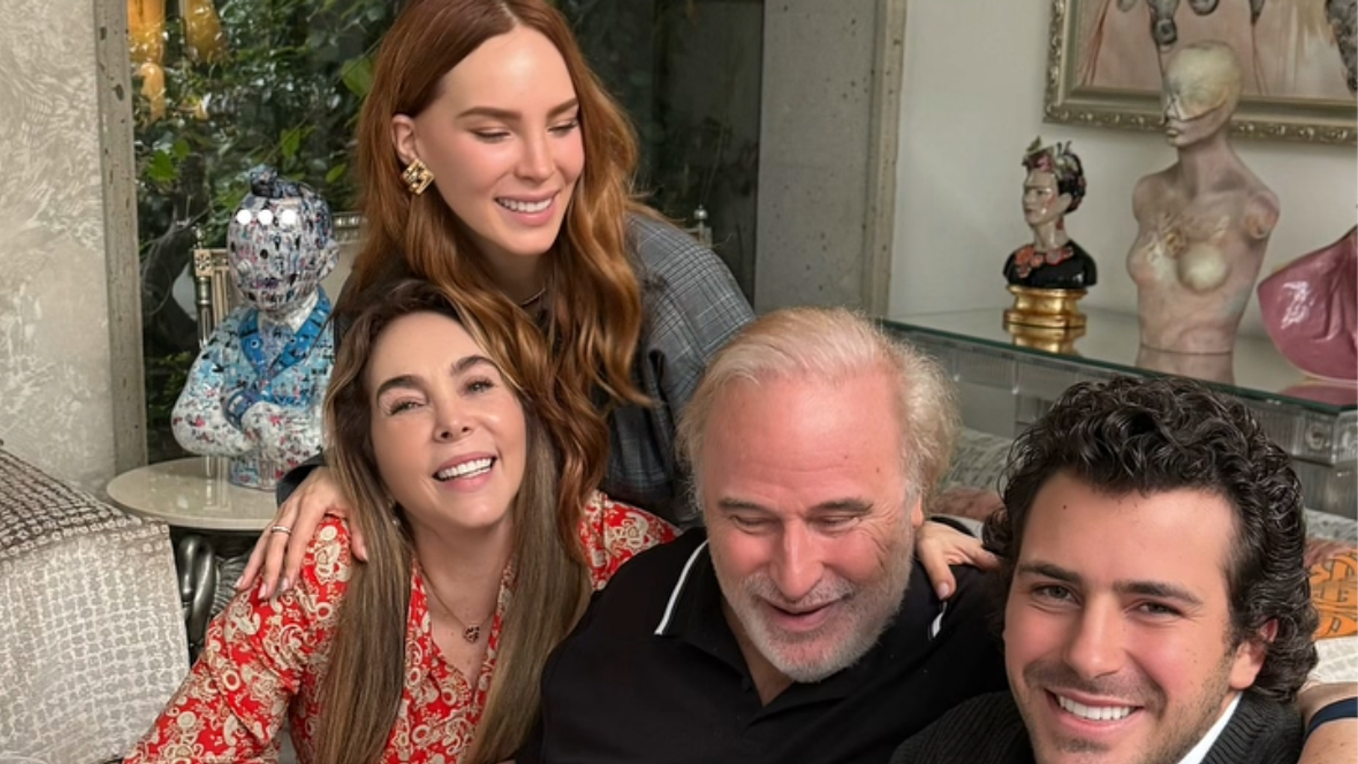Belinda con sus padres y su hermano.