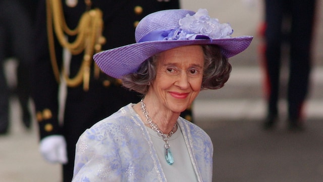 La reina Fabiola de Bélgica en la boda del rey Felipe y doña Letizia 
