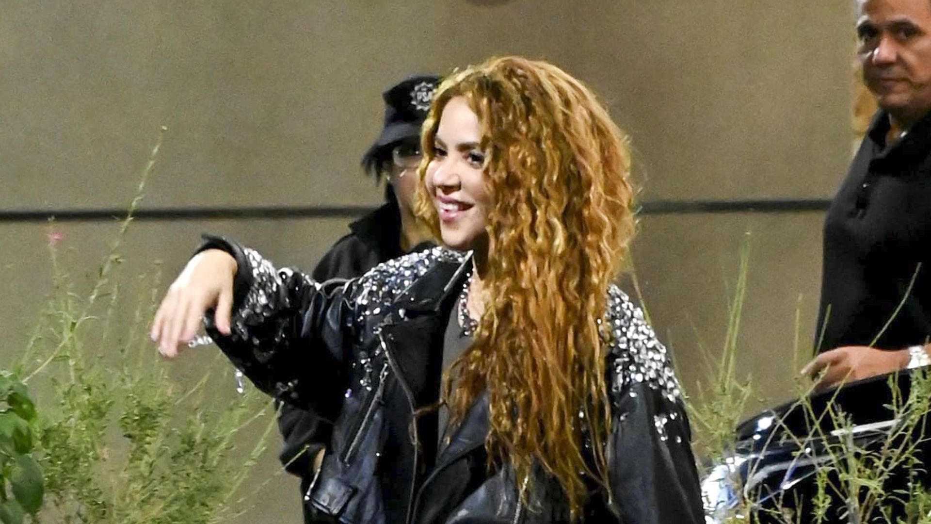 Shakira llegó a Argentina para continuar con su tour 'Las Mujeres Ya No Lloran' | ¡HOLA!