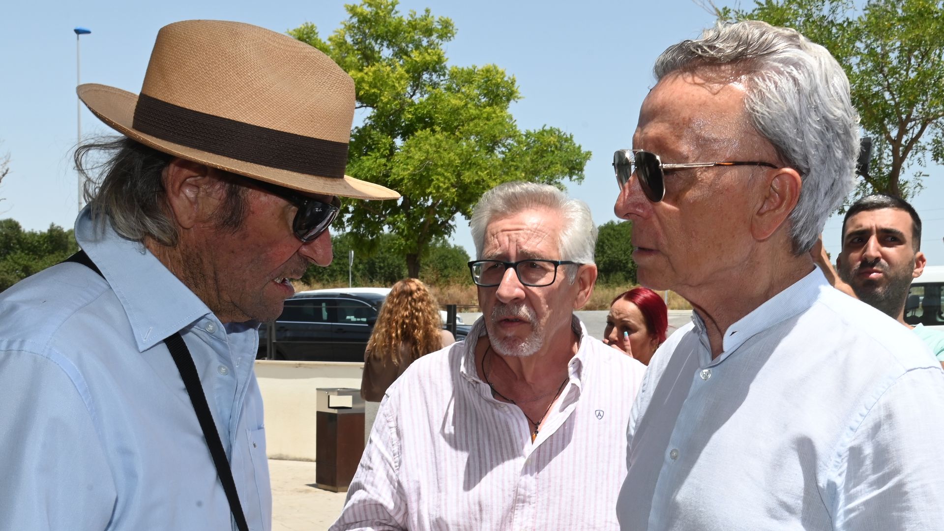 Amador Mohedano, en el tanatorio de Michu: "Yo espero que a la niña se la lleve Ortega"