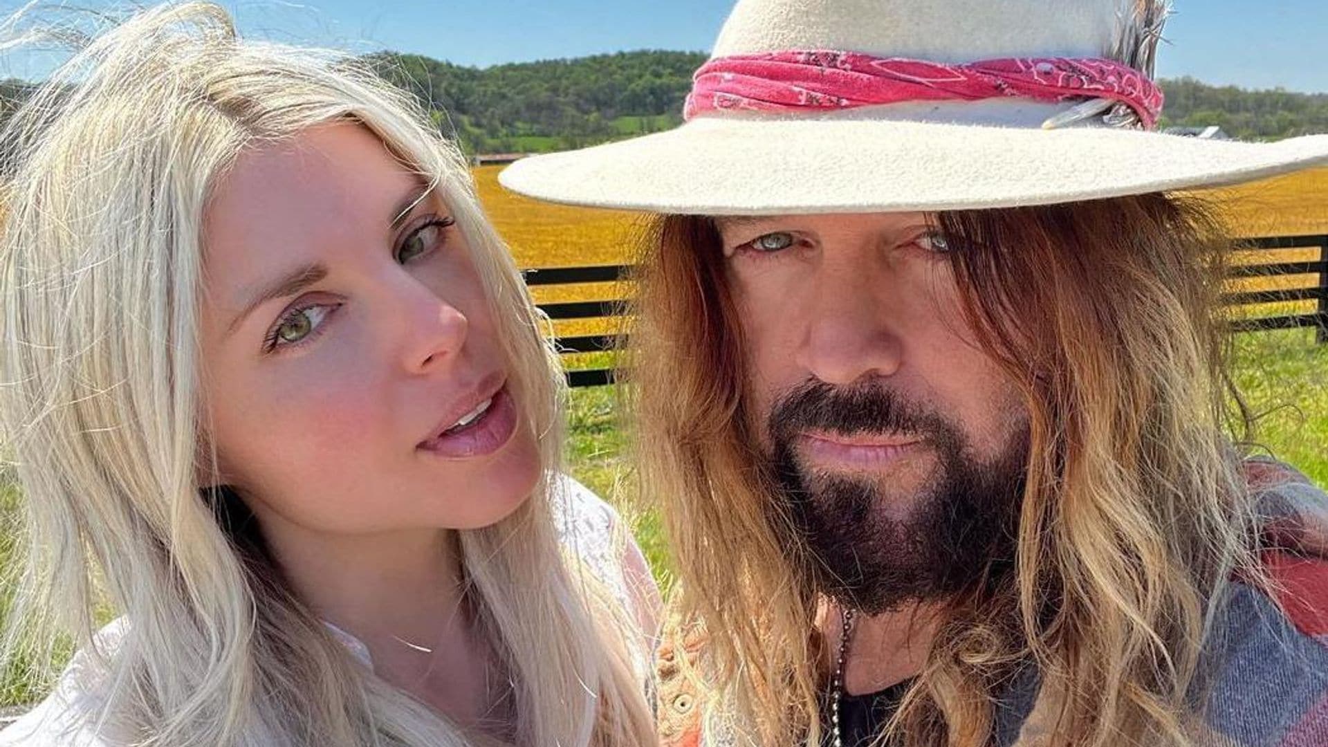 La romántica boda de Billy Ray Cyrus, papá de Miley Cyrus, con su prometida, Firerose