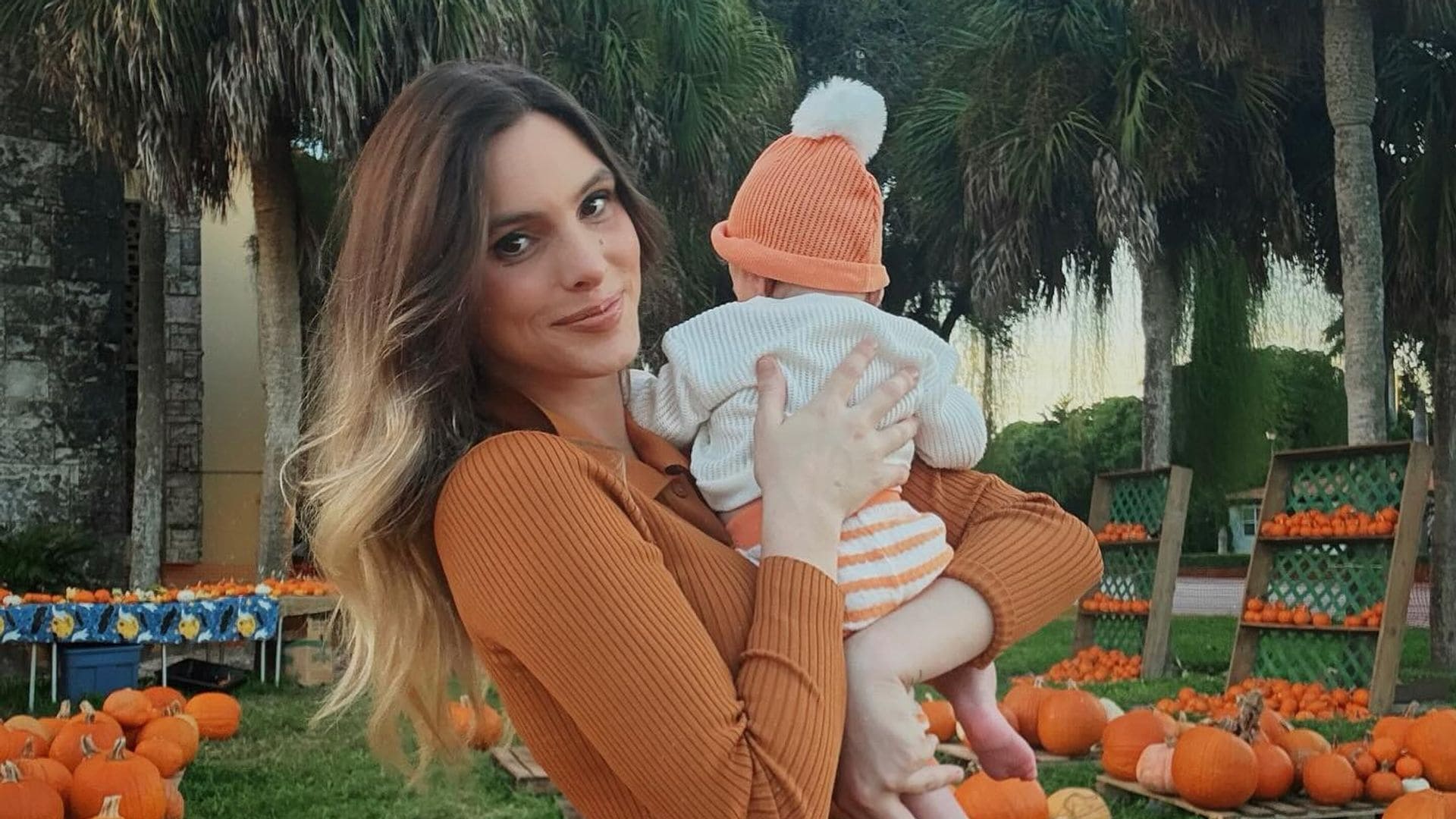 Lele Pons y su bebé Eloísa derriten a todos con su tierna sesión fotográfica de otoño