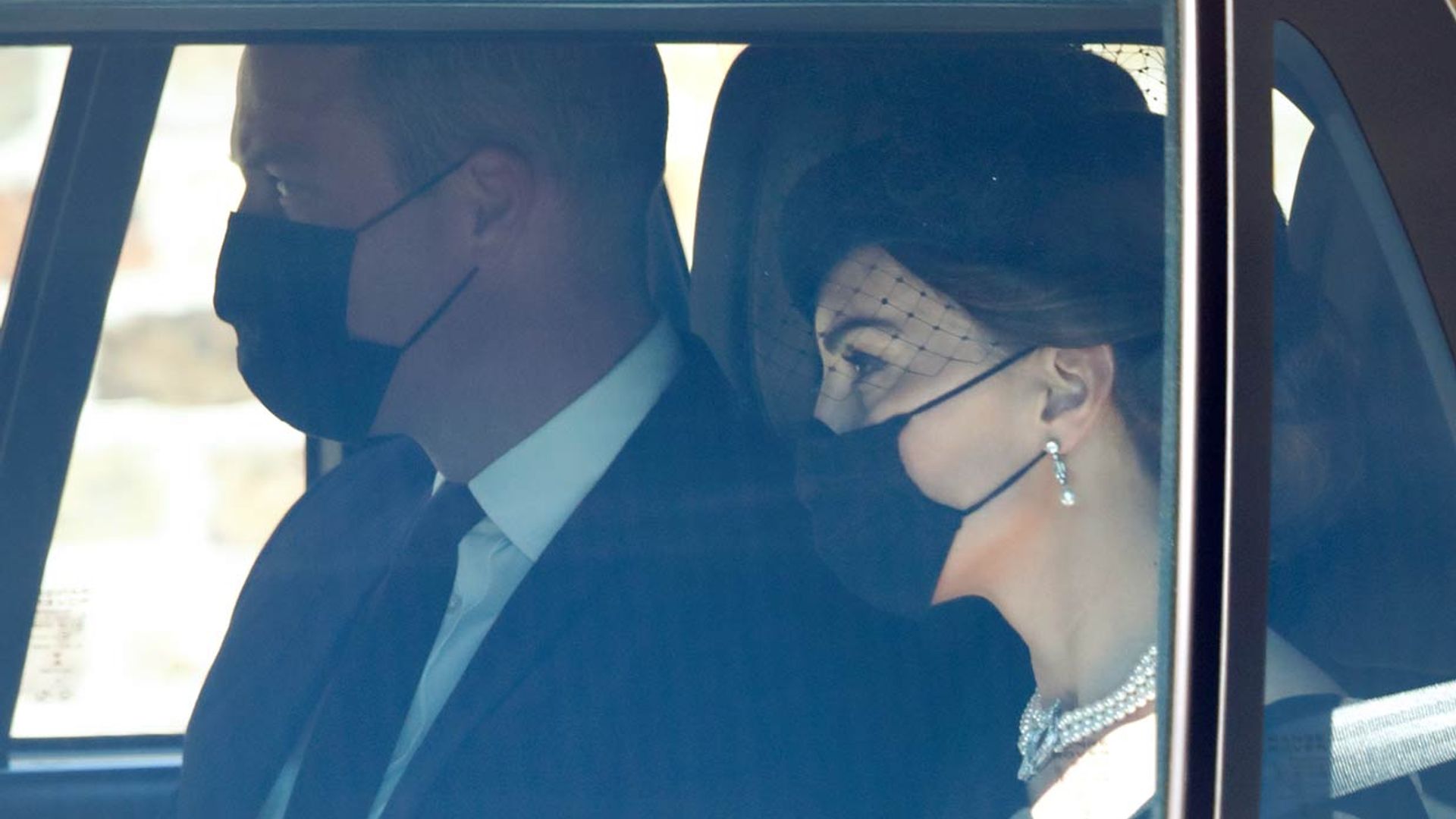 Las primeras imágenes de la Familia Real británica llegando a Windsor para el funeral