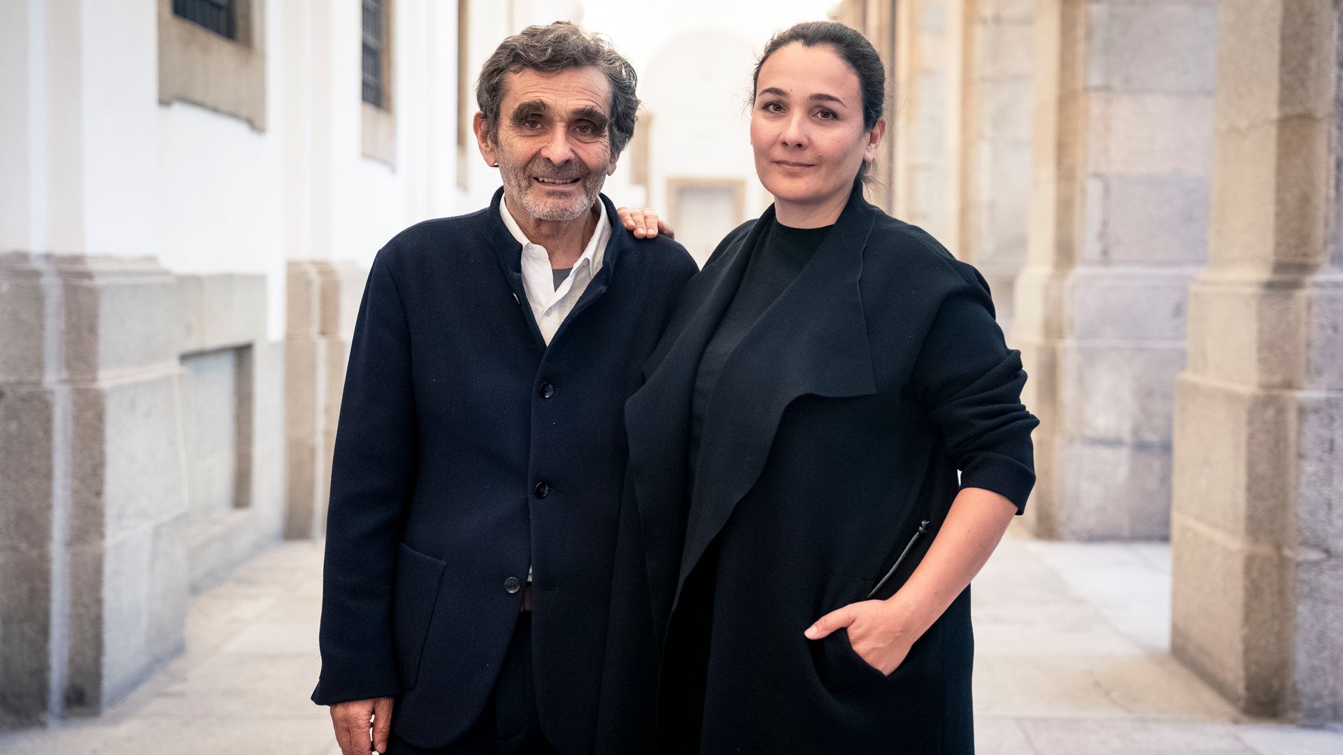 Adriana reivindica el legado de su padre, Adolfo Domínguez, y habla del episodio más desconocido de su vida: "Estuvo un mes en la cárcel"