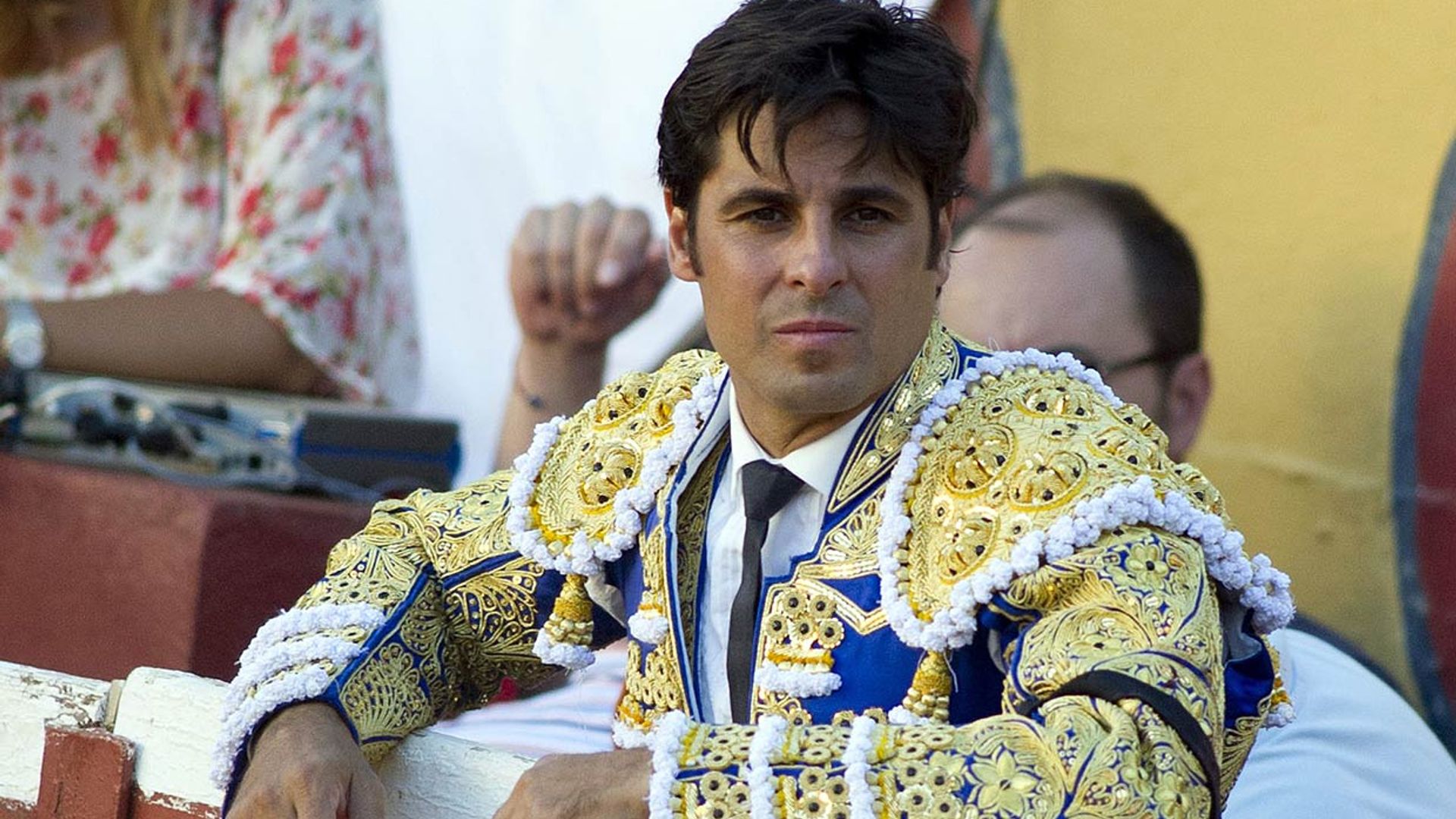 Francisco Rivera celebró su triunfo en Almonte dando la vuelta al ruedo con su hija en brazos