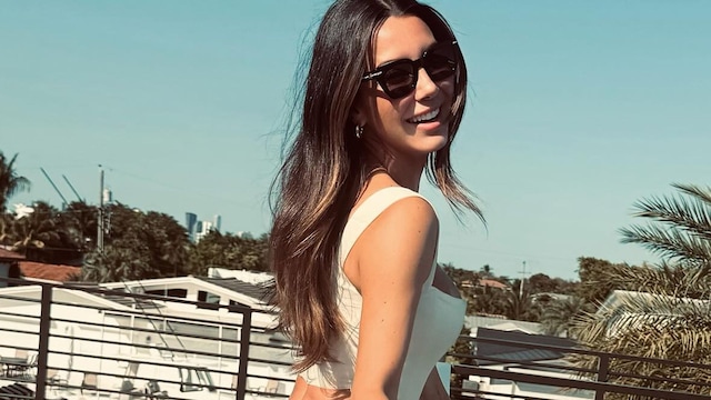 Elizabeth Gutiérrez presumió su espectacular figura en un sencillo y sexy look.