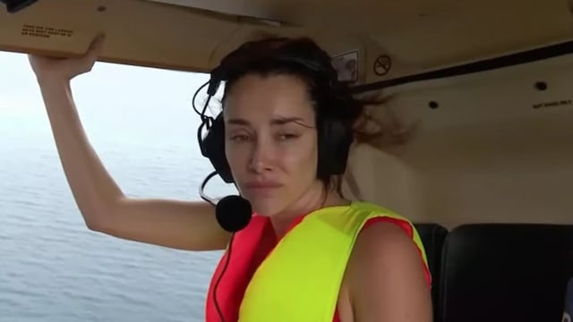 Adara Molinero en el helicóptero en Honduras