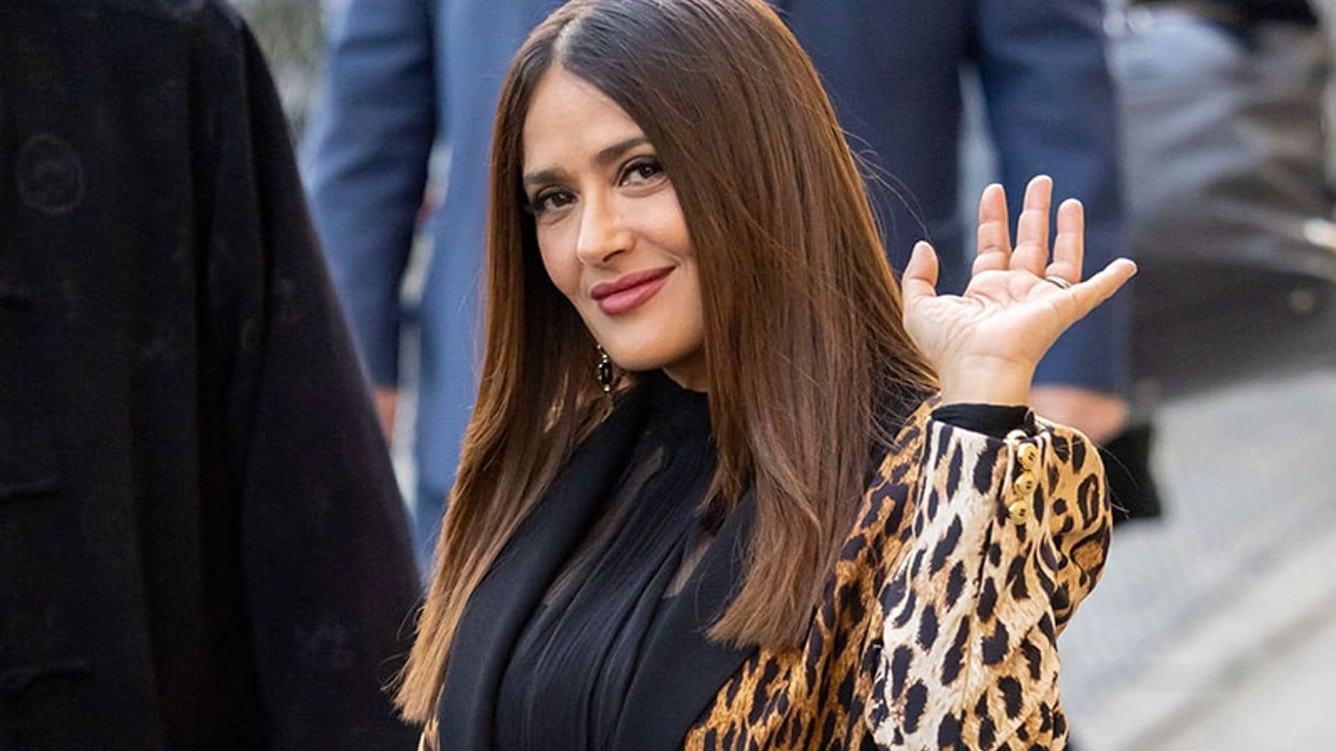 Salma Hayek cuenta cómo convenció a Angelina Jolie de participar en la mordida de su pastel