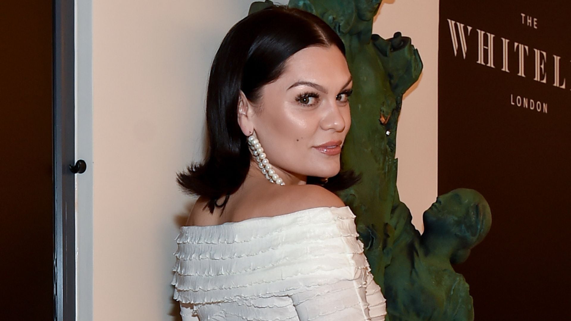 Jessie J comparte la primera fotografía de su bebé y su nombre es....