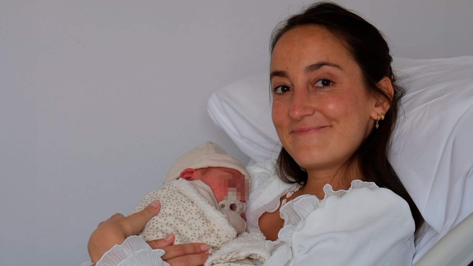 Lucía Pombo muestra por primera vez a su hija Lola: "No me esperaba este sentimiento"