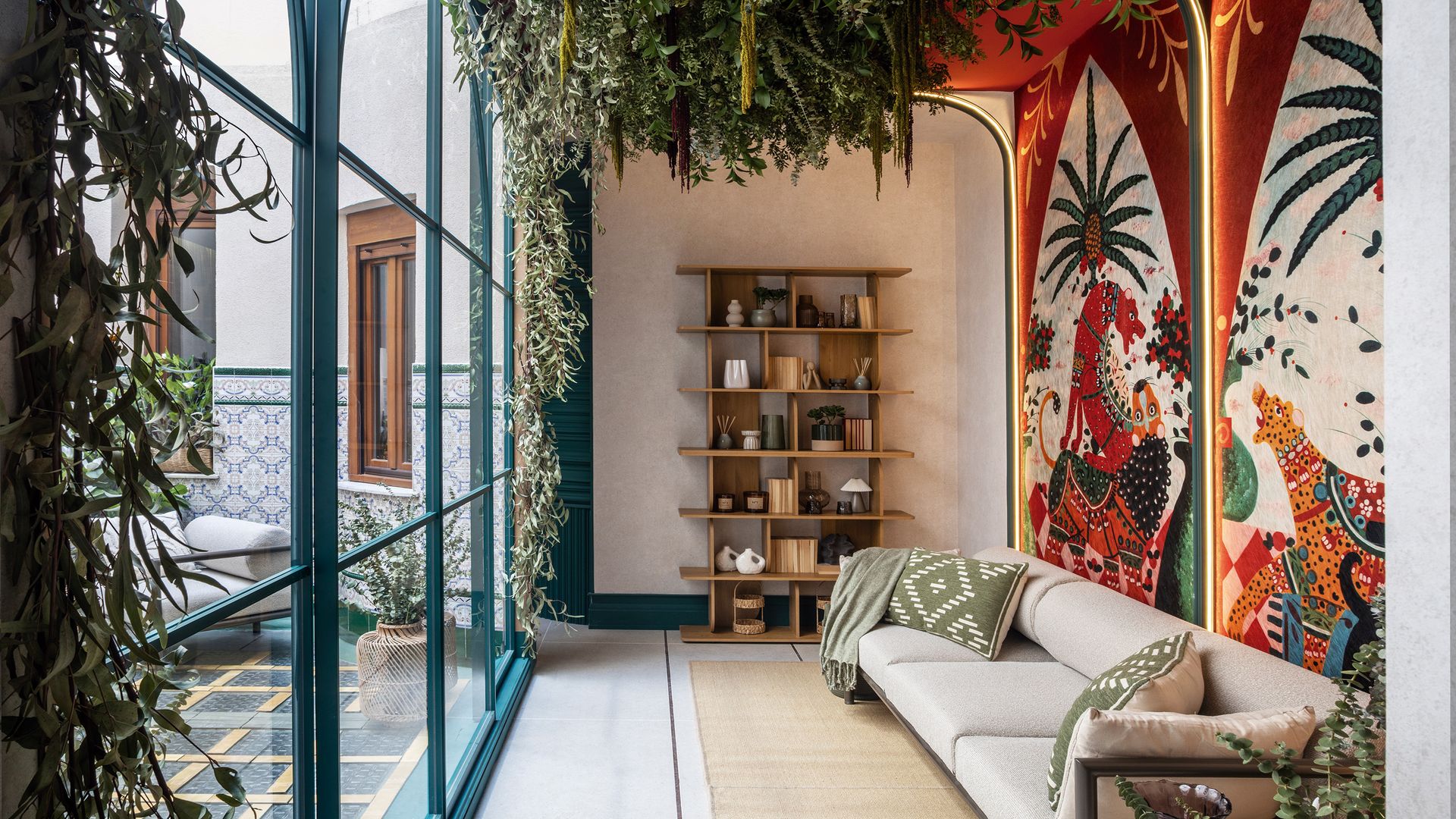 La iluminación invisible arrasa en Casa Decor 2026: 14 ideas para copiar en casa y crear atmósfera