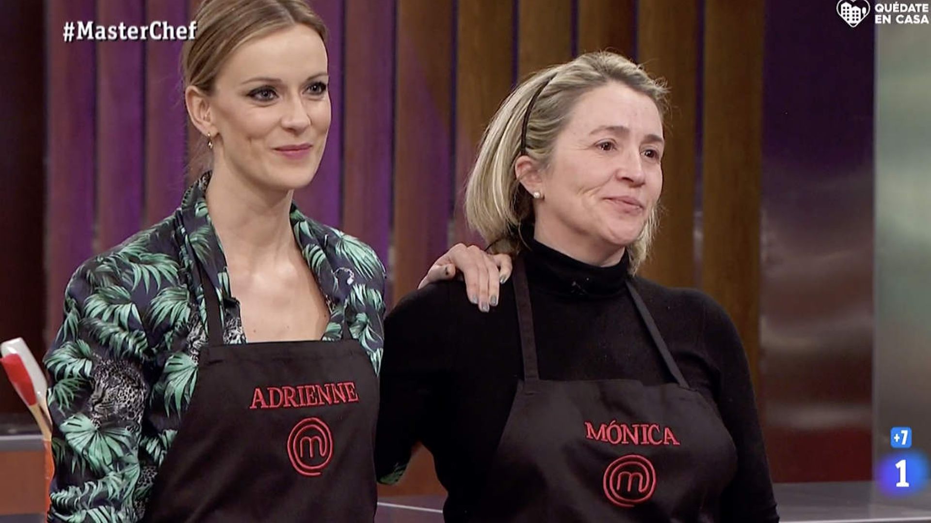 Doble expulsión en 'MasterChef': Adrienne se olvida del ingrediente y Mónica hace un plato incomible