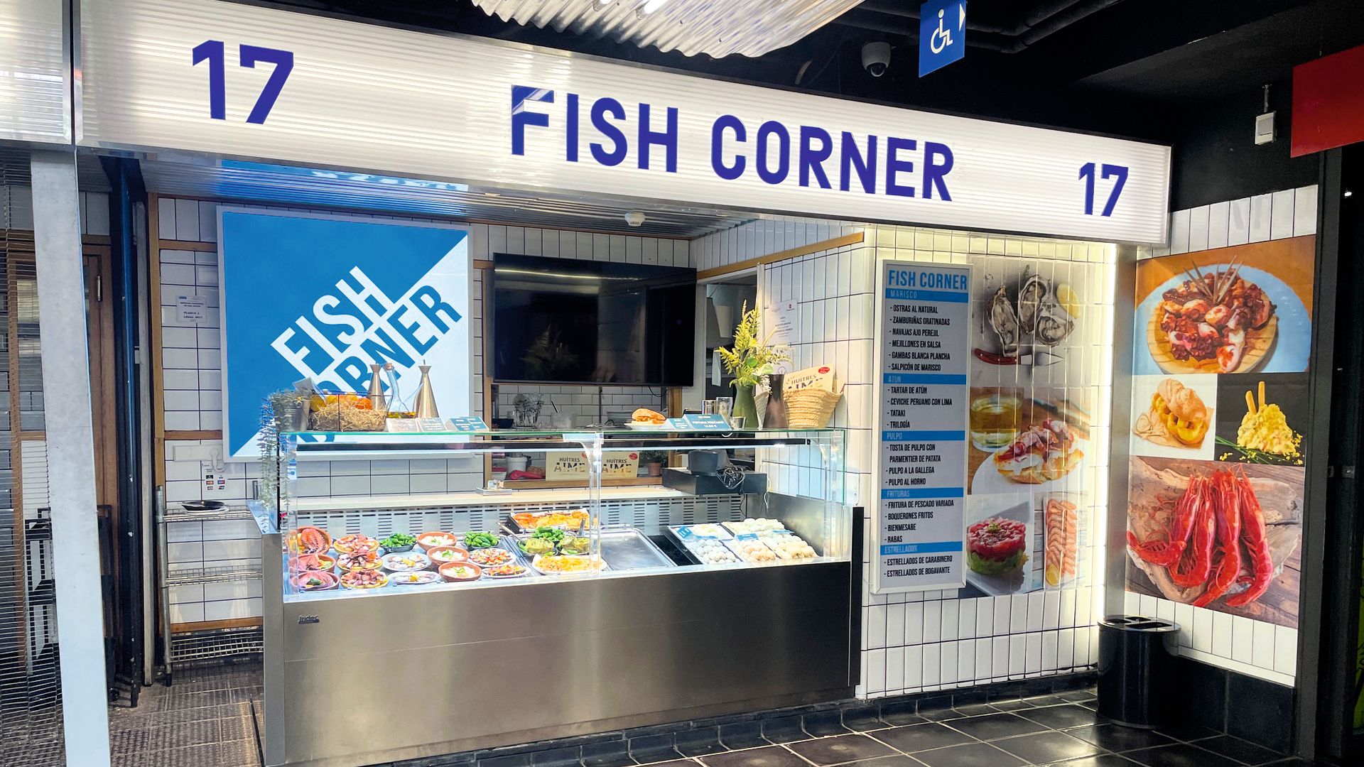 Puesto 17 del Mercado de San Antón, Fish Corner.