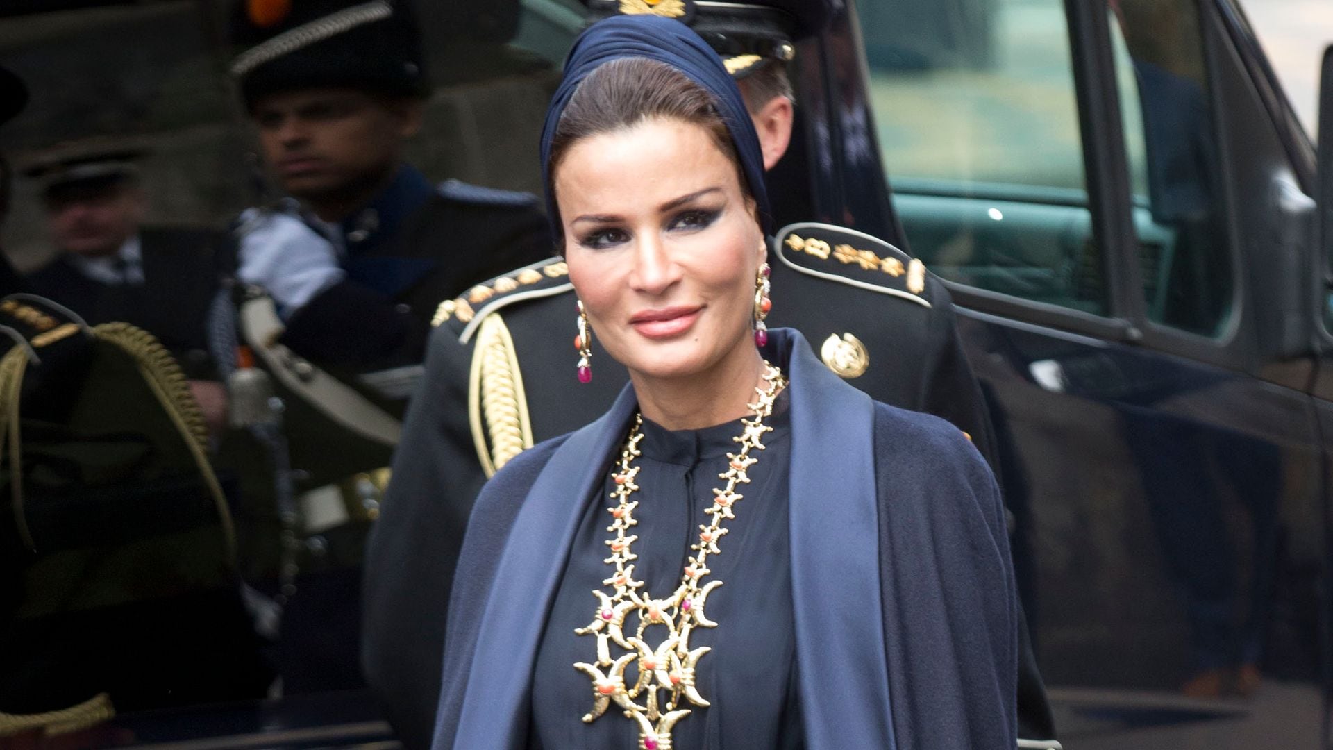 La eterna jequesa: Moza bint Nasser celebra 65 años de vida, poder y legado como la mujer que redefinió la imagen de Catar