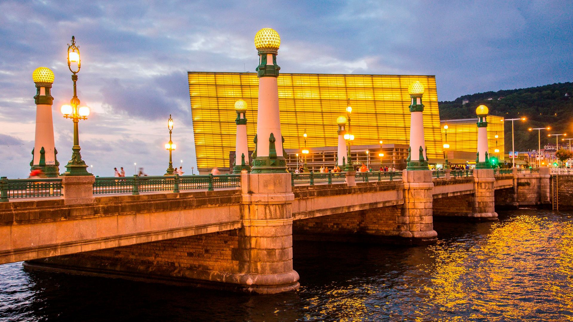 Kursaal en San Sebastián, donde se celebra su famoso Festival Internacional de Cine