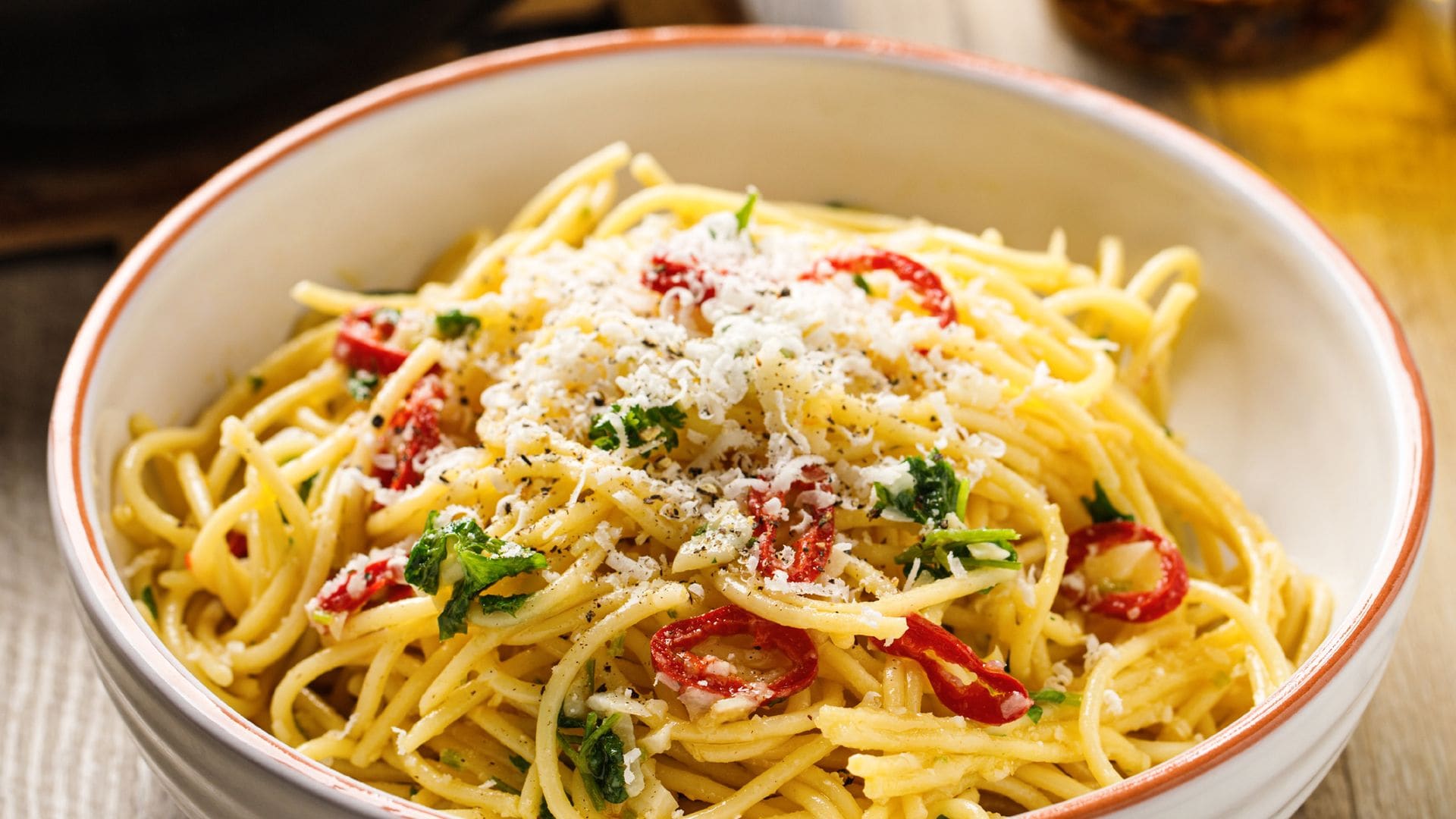 10 recetas de pasta rápidas y deliciosas para preparar en menos de 30 minutos