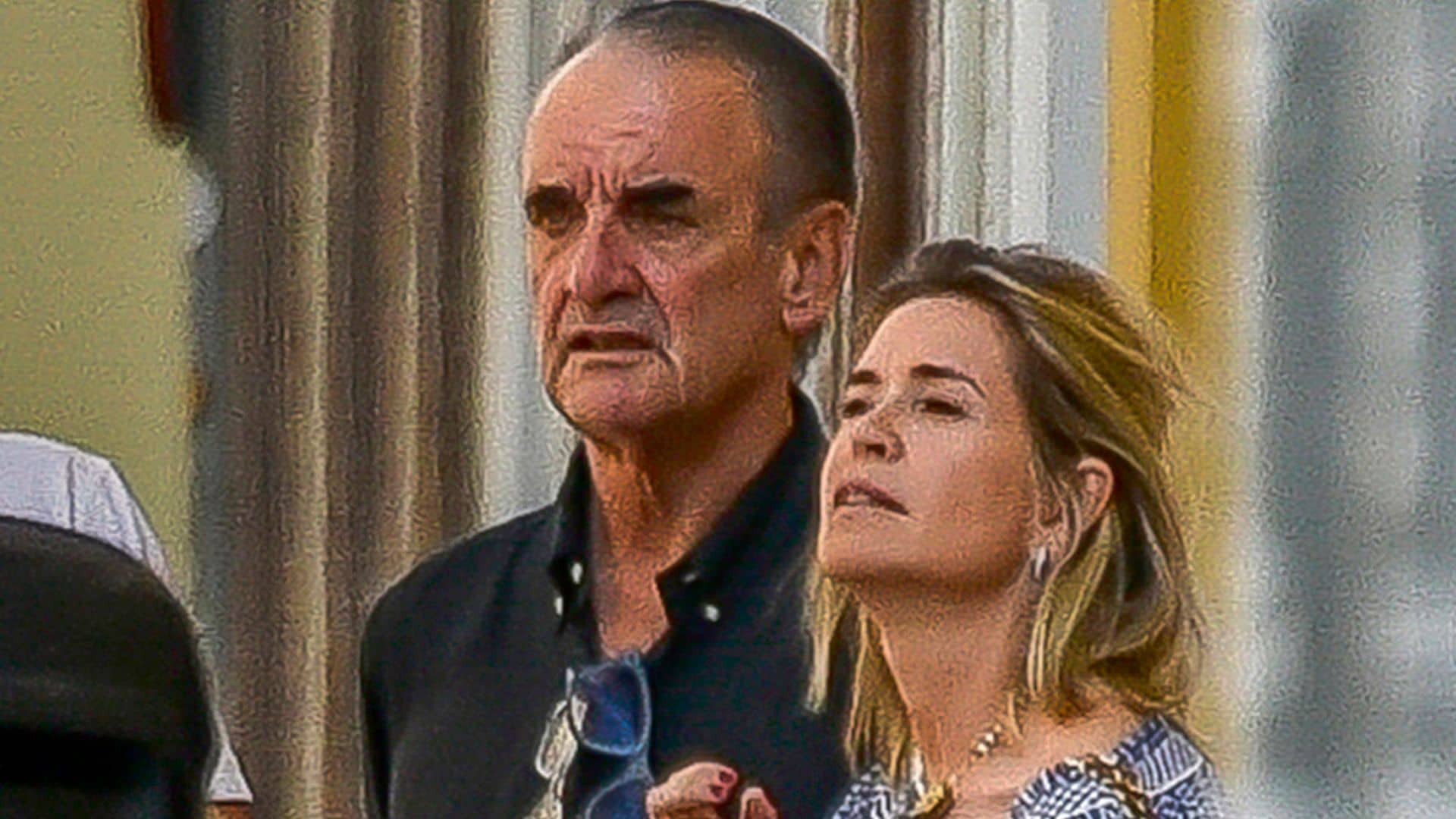 IMÁGENES EXCLUSIVAS. Mario Conde y María José Castellví visitan su palacete en Sevilla: el renacer del hombre que lo tuvo todo