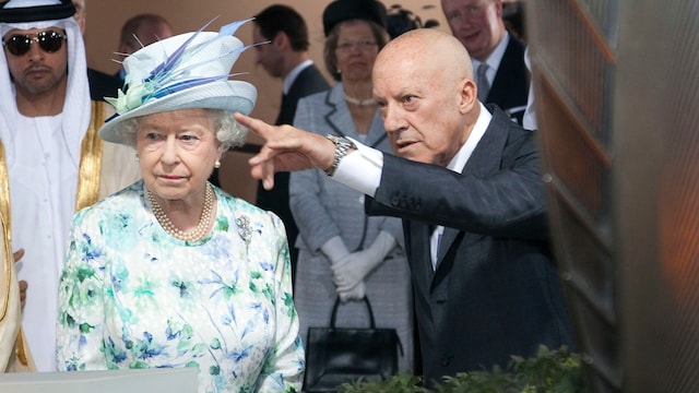 Isabel II y Norman Foster 