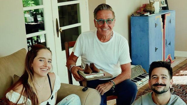 Ricardo Montaner se une a Camilo y Evaluna en la versión más especial de 'Si Tuviera que Elegir' 