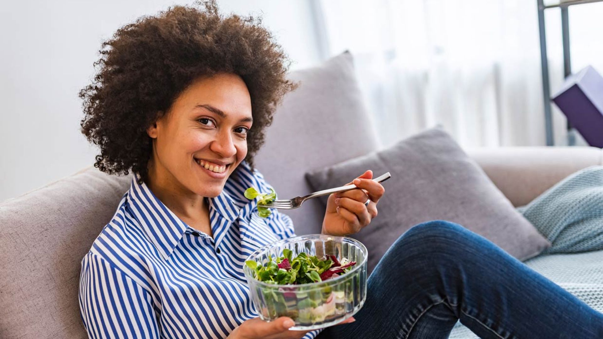 ¿Son saludables las ensaladas de bolsa o los vasitos de arroz?