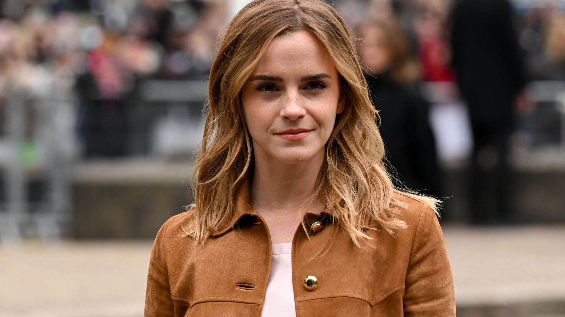 Emma Watson en el desfile de Miu Miu en Paris.