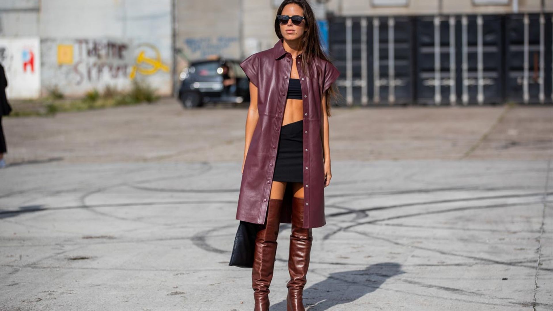 Chalecos largos: cómo estrenar ya la tendencia que arrasará en otoño