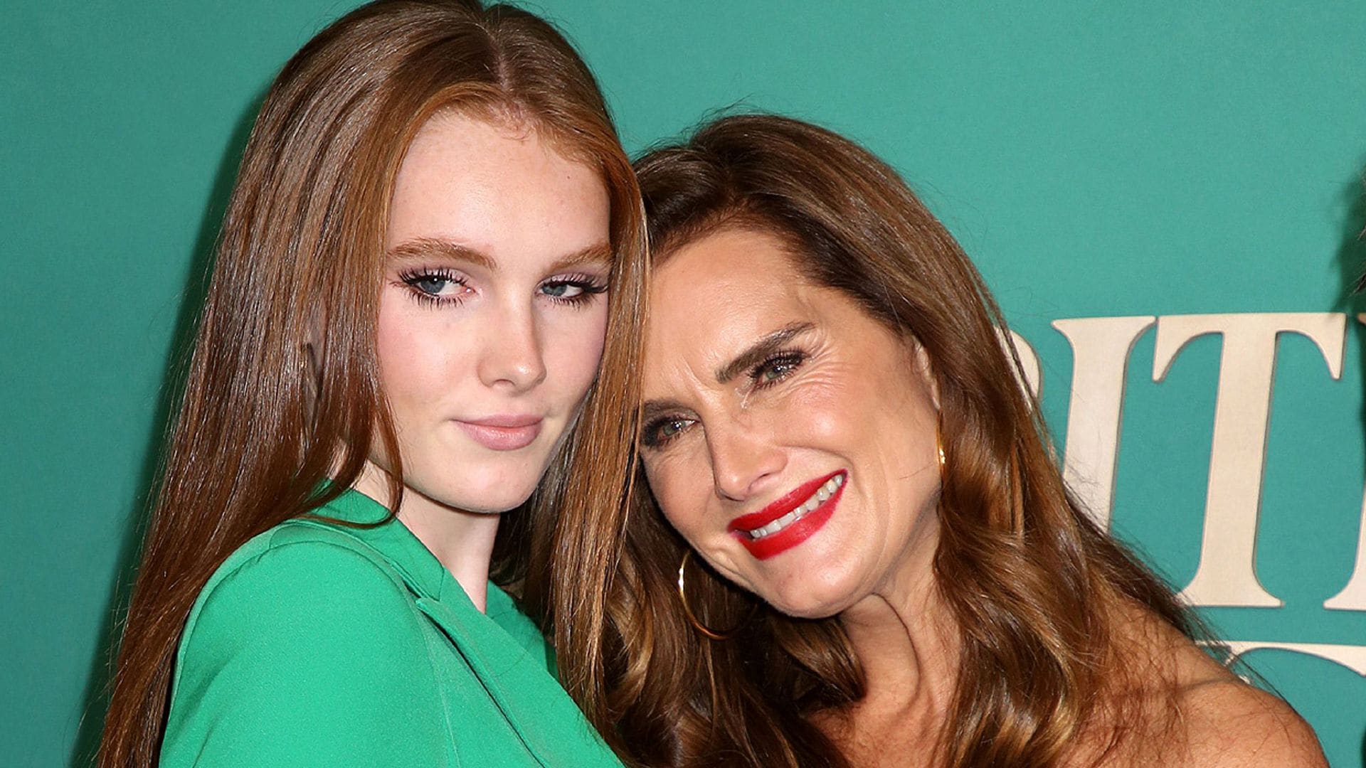 Brooke Shields presume de su hija Grier, de 16 años, en la alfombra roja
