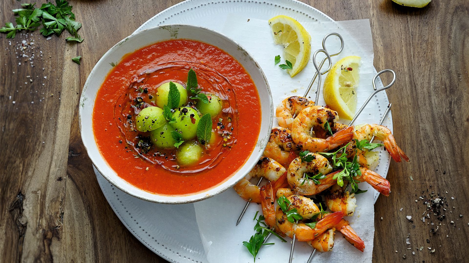 Irresistibles y originales: 3 versiones distintas del gazpacho para salir de lo de siempre este verano
