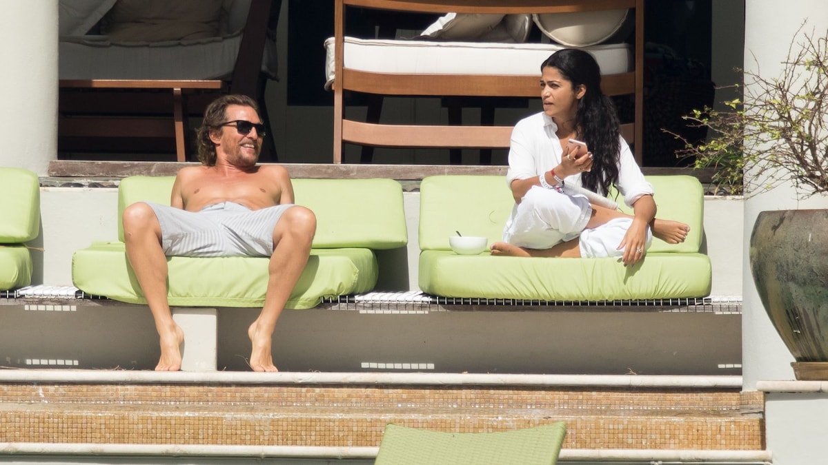 Matthew McConaughey y Camila Alves están de vacaciones en España y sabemos cuál es su exclusivo destino
