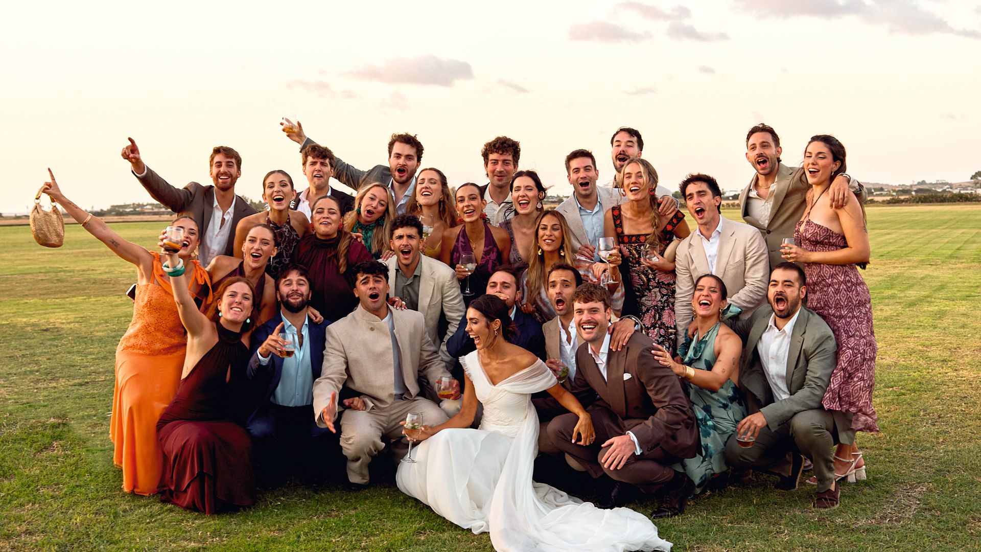 ANNA PADILLA NOS INVITA A SU BODA: LAS IMÁGENES INÉDITAS Y TODOS LOS DETALLES DE SU DIVERTIDO Y ORIGINAL “SÍ, QUIERO”