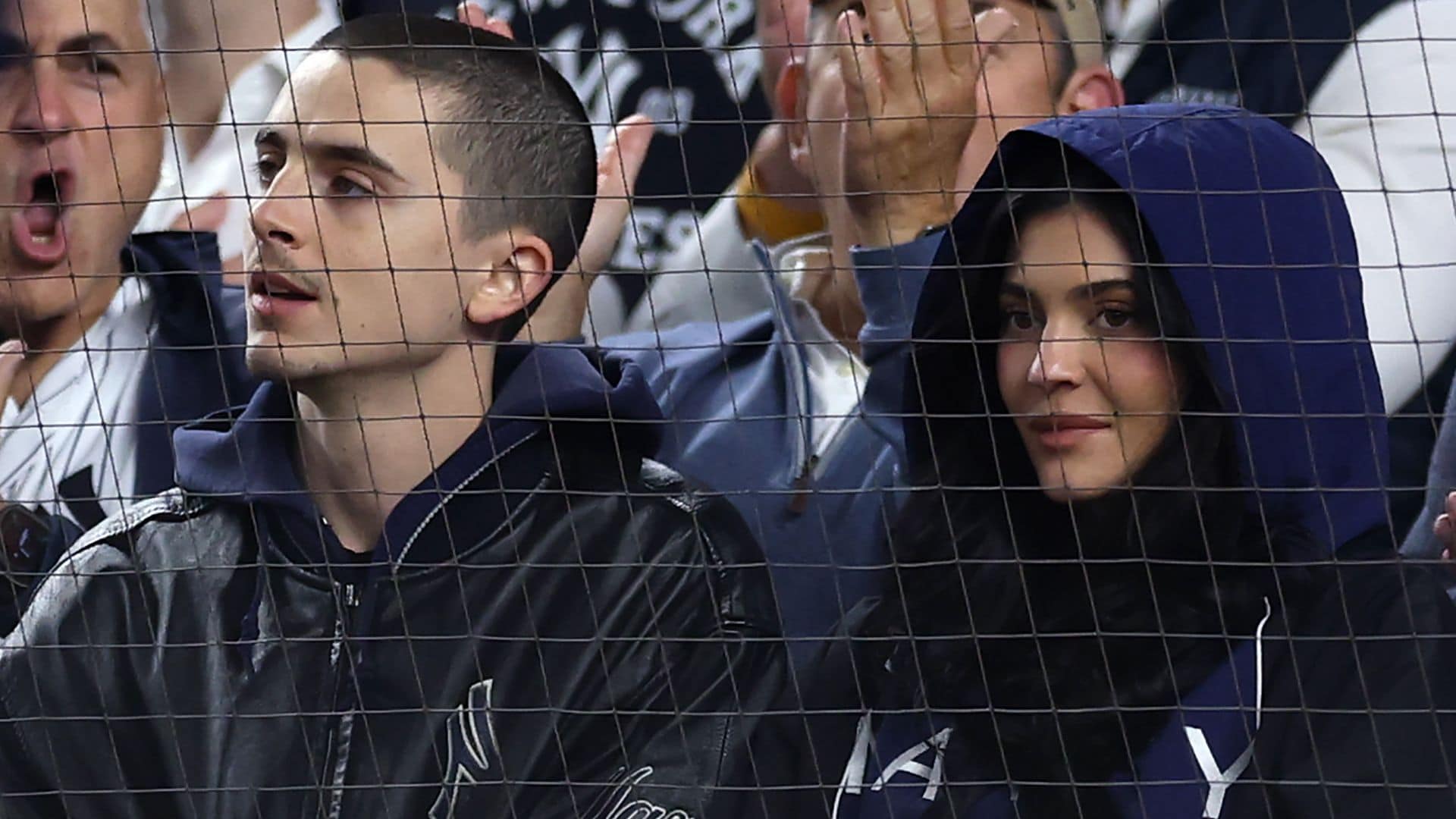 Timothée Chalamet y Kylie Jenner, irreconocibles, intentan pasar desapercibidos sin éxito en su última cita en Nueva York