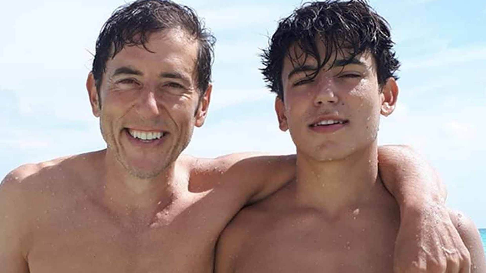 Manel Fuentes nos presenta a su hijo Max al cumplir 18 años