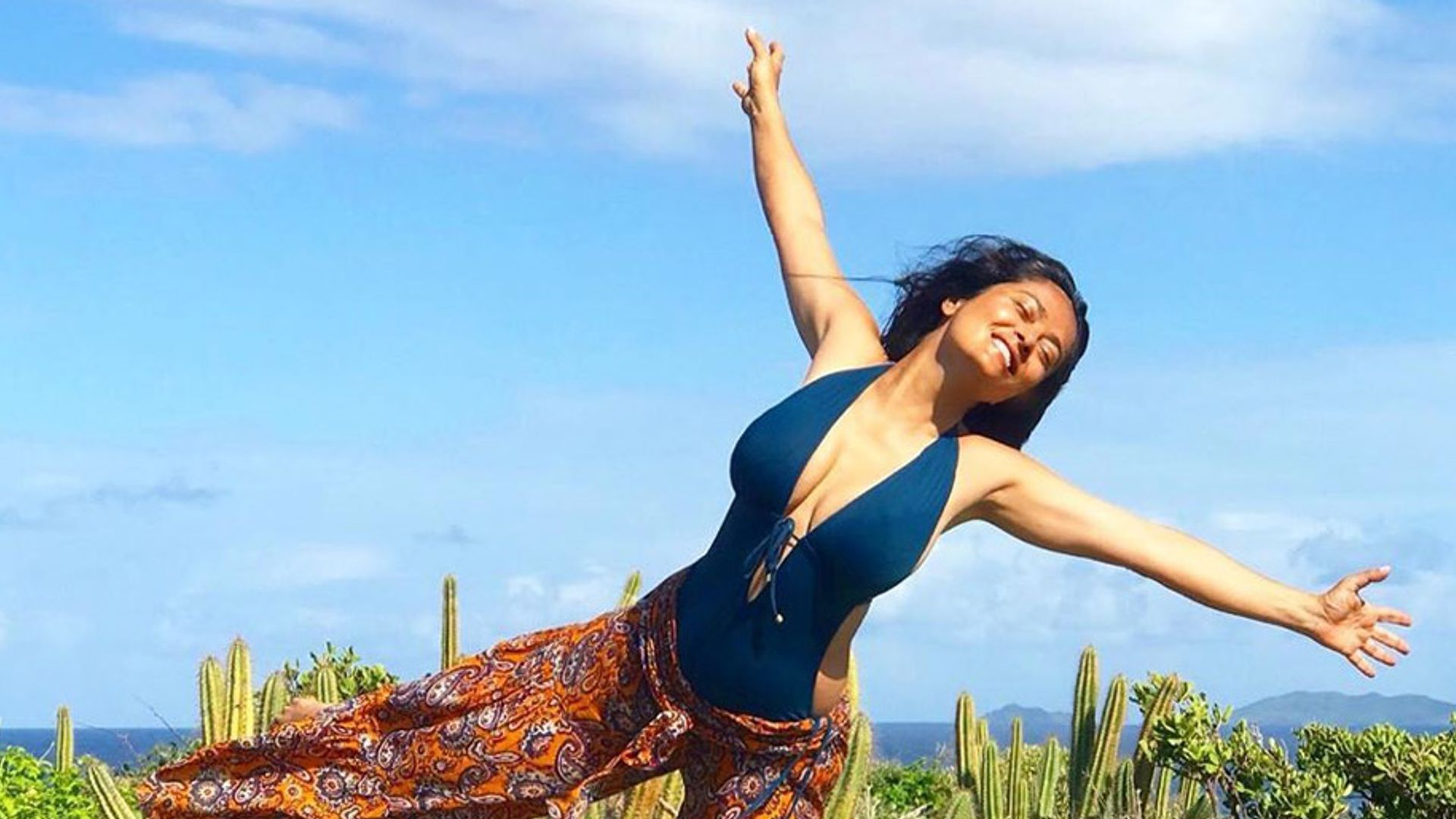 Salma Hayek y su inesperado encuentro en el mar