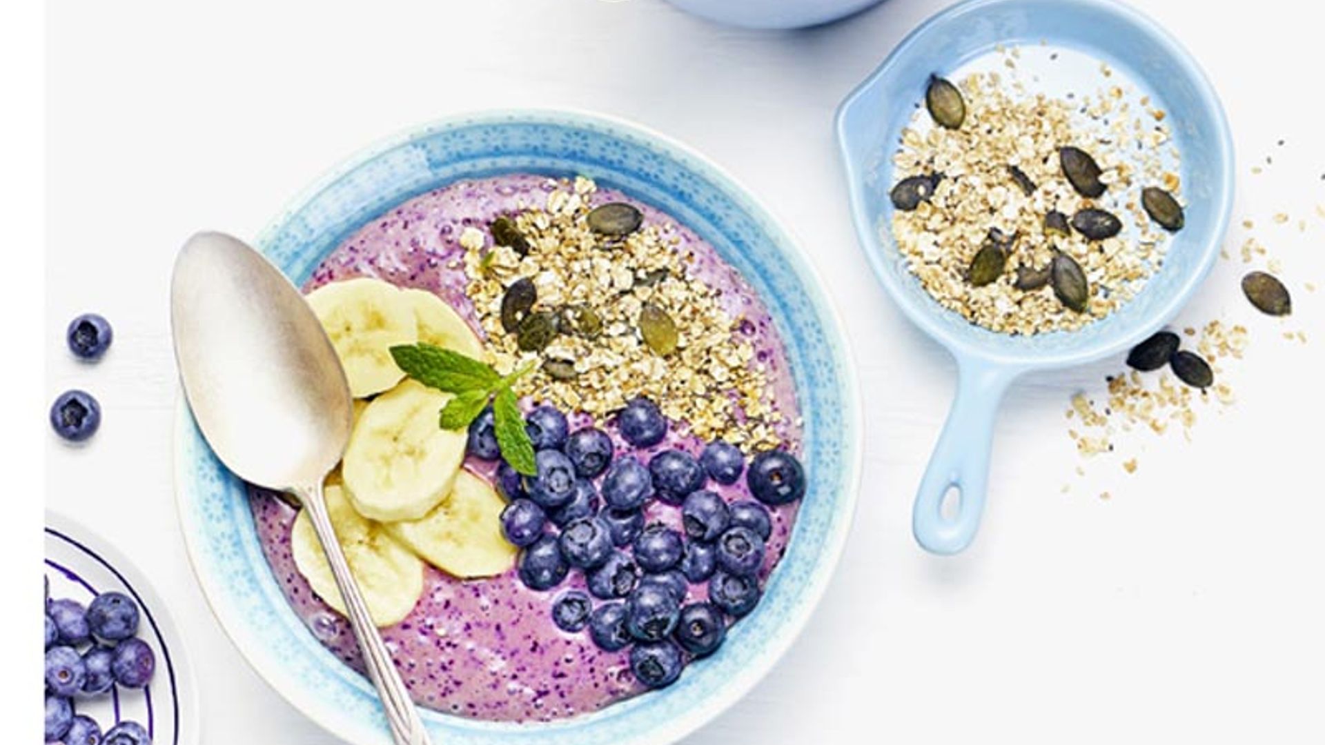 'Smoothie bowl' de plátanos y arándanos
