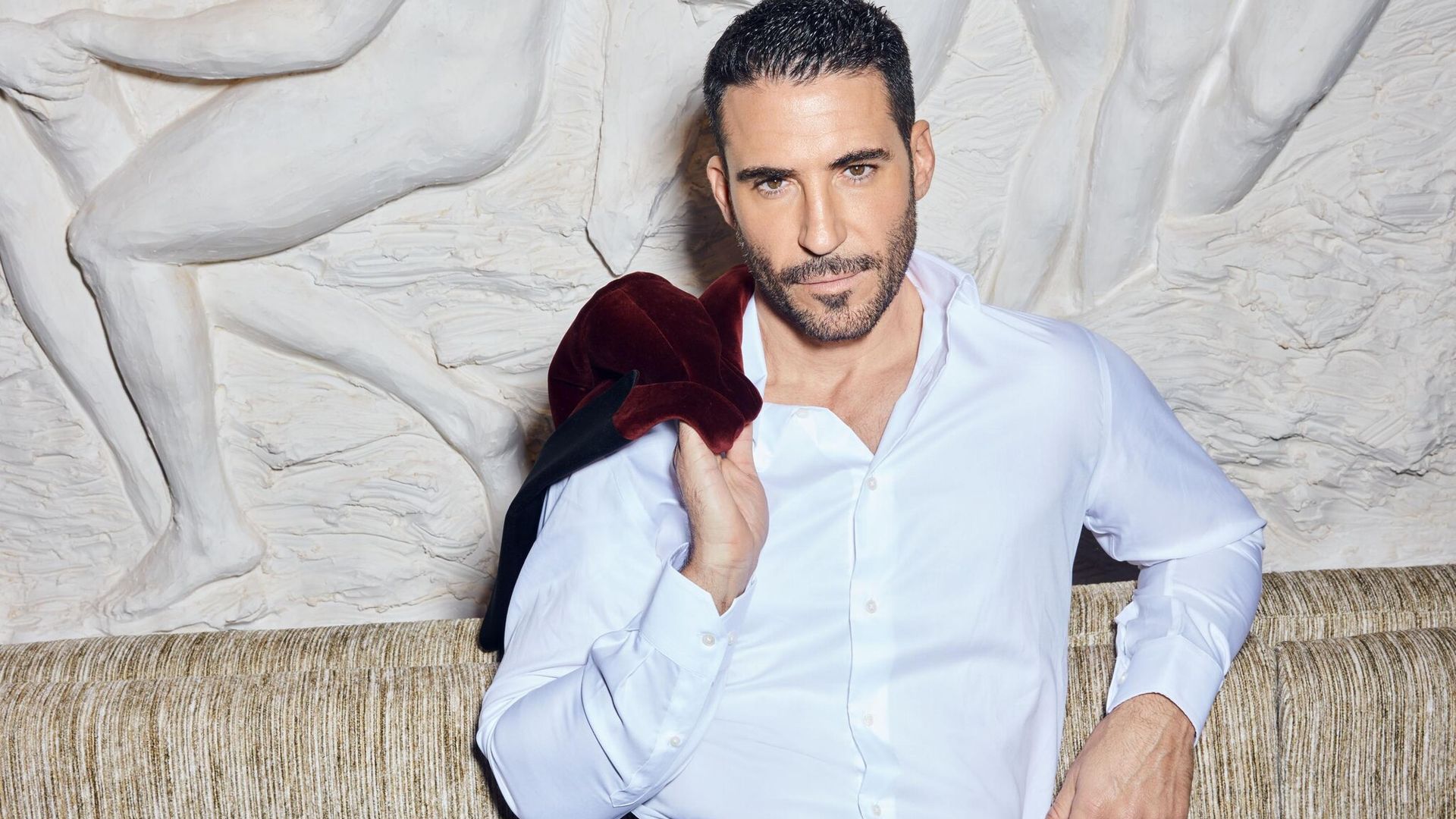 Miguel Ángel Silvestre nos habla de su decisión de vivir en medio de un bosque y de su nuevo negocio