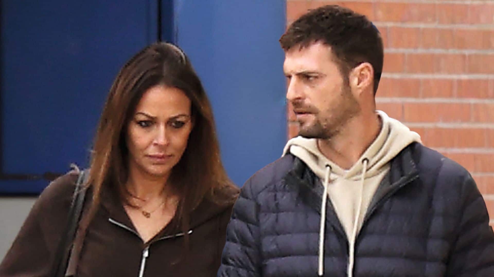 Eva González fotografiada junto a Nacho Llanos, director de alimentos y bebidas en una cadena hotelera, en Sevilla