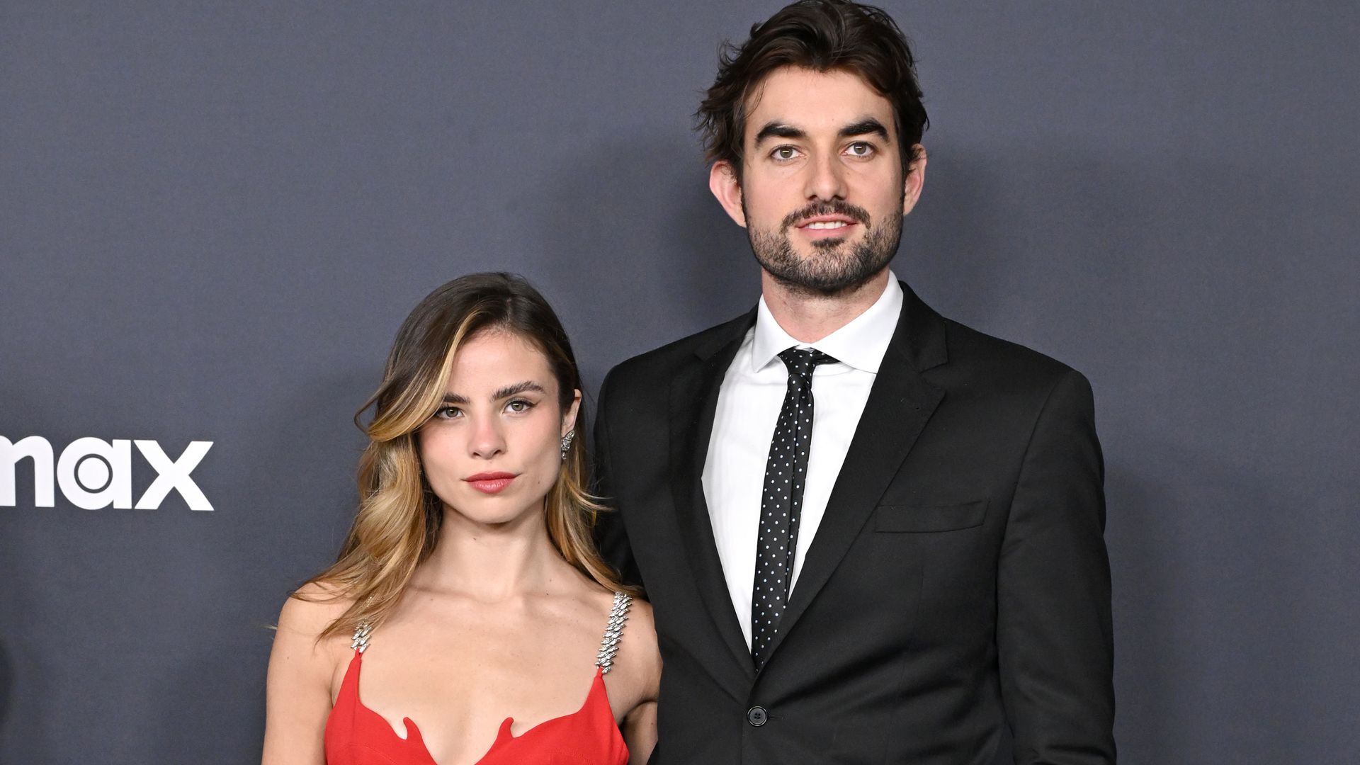 Giulia Be y Conor Kennedy en la premier de "Curb Your Enthusiasm", en 2024.